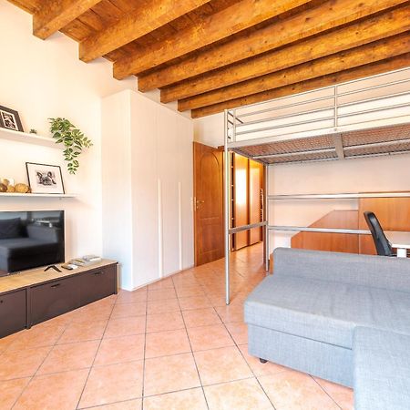Guest Planet - Rosso Milano Apartment - Navigli Area المظهر الخارجي الصورة